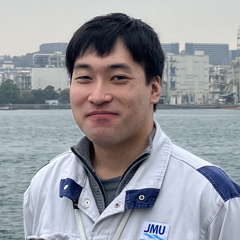 社員さんの顔写真