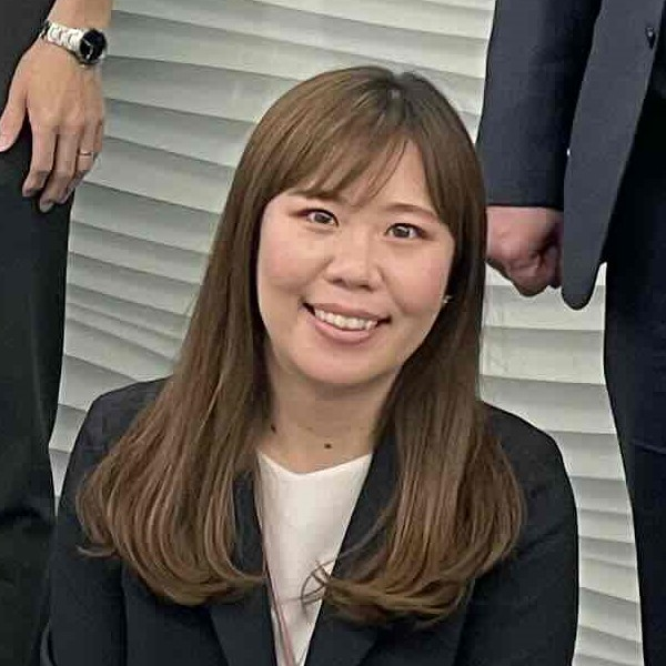 社員さんの顔写真