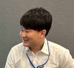 社員さんの顔写真